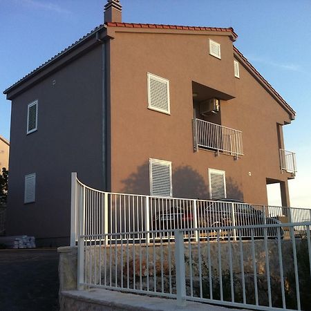 Apartmani Gavran Севид Экстерьер фото